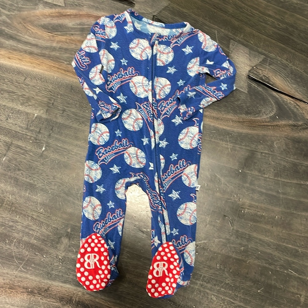 Bums & Rose Baseball Footie 9-12 months
